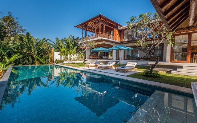 Villa Rusa Biru