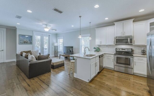 Oceanside Paradise - Ultra-modern Beach Townhouse