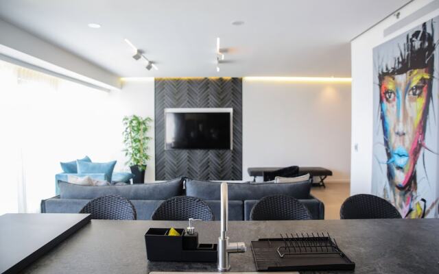 YalaRent Midtown towers TLV