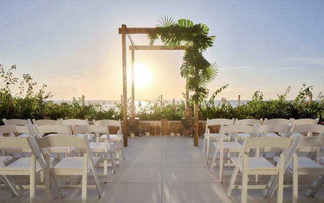 Kimpton Grand Roatan Resort And Spa by IHG