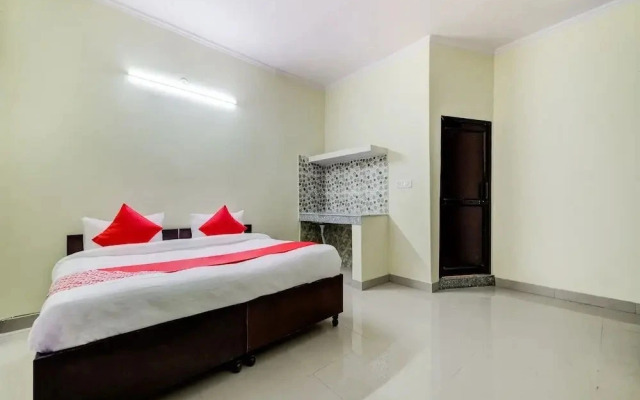 Kamal Palace By OYO Rooms