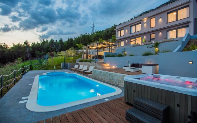 Villa Blue Hill