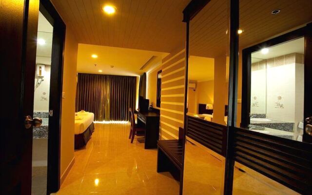 J & Y Lodge Hotel