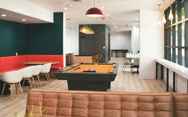 Upstay - Condo With Pool-gym-games-bbq - Walk to Uoft