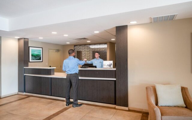 Candlewood Suites Auburn by IHG