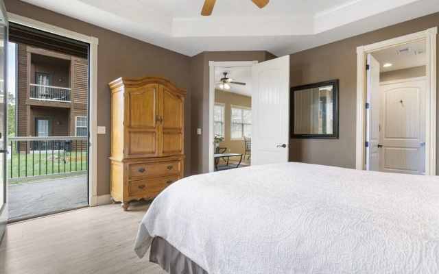Blue Bird Hideaway - Near Silver Dollar City