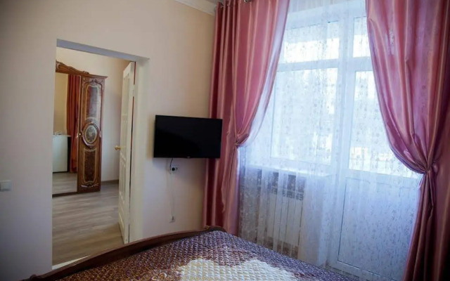 Paradise Hotel