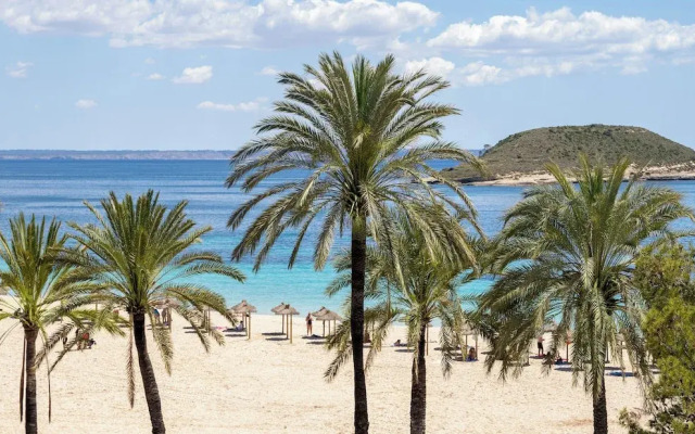 Hm Royal Beach