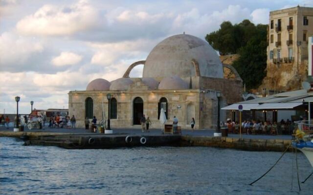Omega Platanias