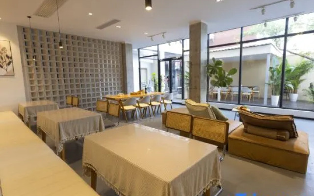 Yifang Hotel