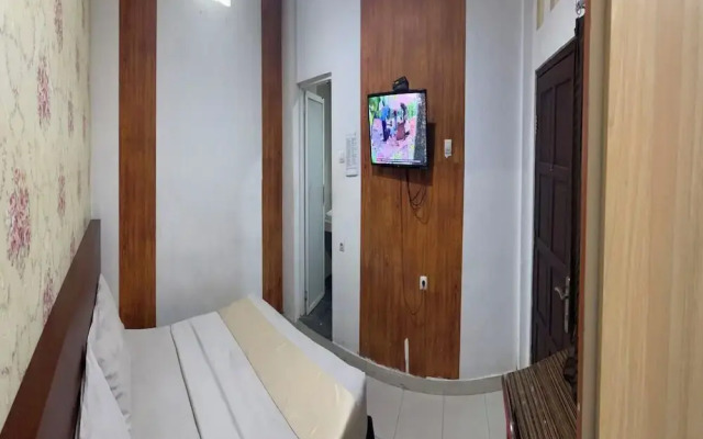 99 Guest House