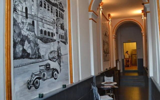 Antique Hostel