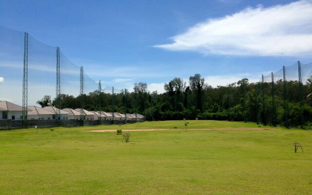 Suwan Driving Range and Resort