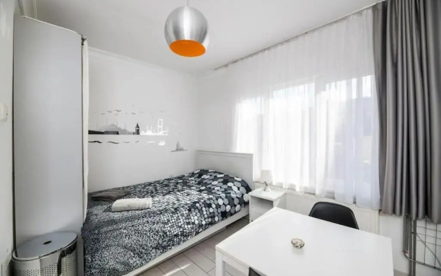 Cute 1 Room w/AC 300 meters to Istiklal Street