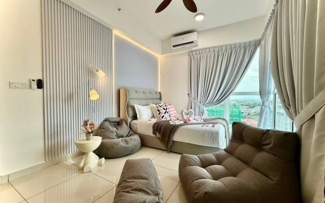 ICC Luxury Suites By Grab A Stay – Guest Rooms – Ipoh
