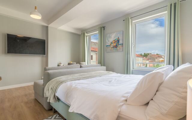 Luxurious Suites Elegance