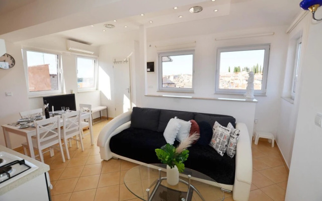 One Bedroom Apartment