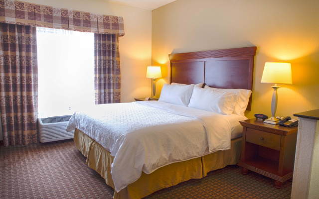 Holiday Inn Express & Suites Center by IHG