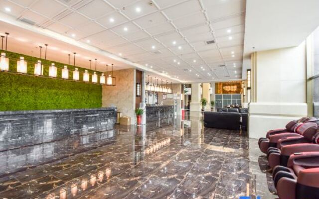 Hongqiao International Hotel (Yichang Yanjiang Avenue Natural Tower)