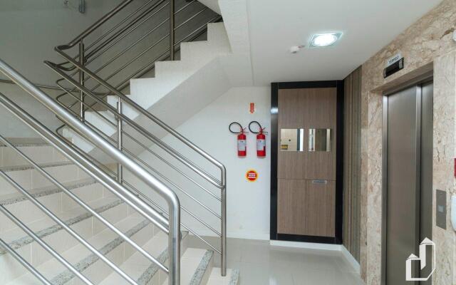 Apartamento com 03 dormitórios