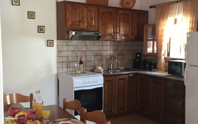 Traditional Greek Maisonette Antiperni