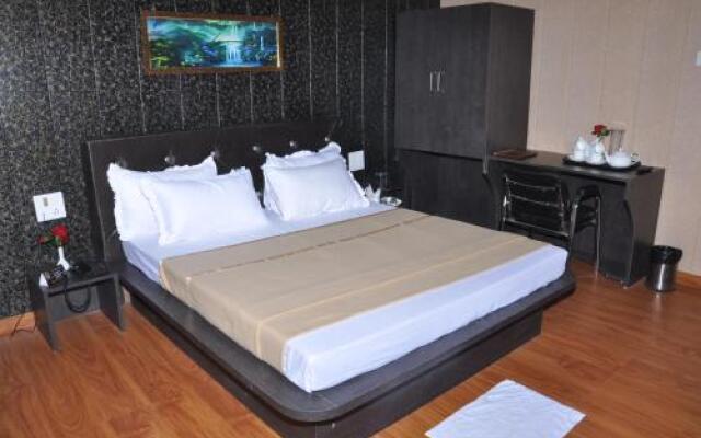 Hotel Shriji Resorts