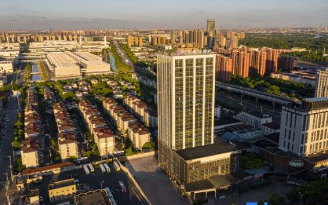 Rezen Dong Hotel