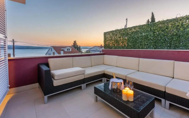 Apartment L & M