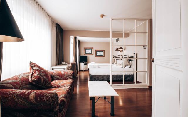 Suites del Bosque Hotel