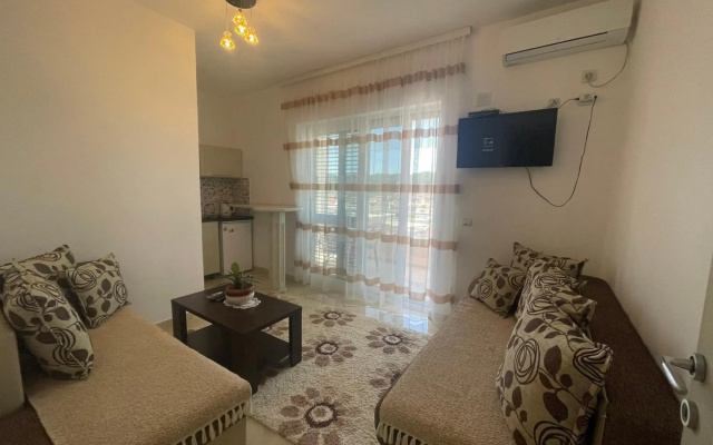 Queen Kodre Apartments