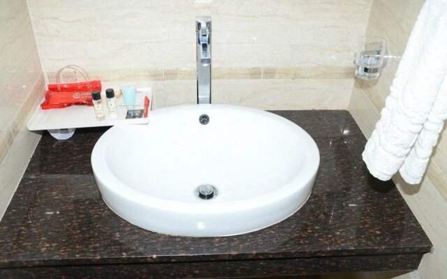 Hotel Ashwa Park