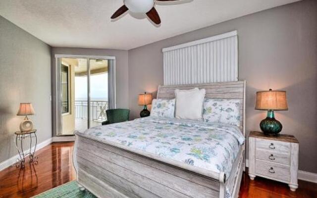 Mandalay Beach Club 1006P