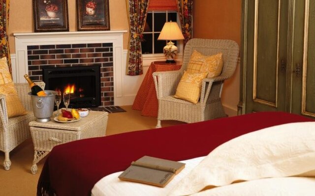 Home Hill Inn