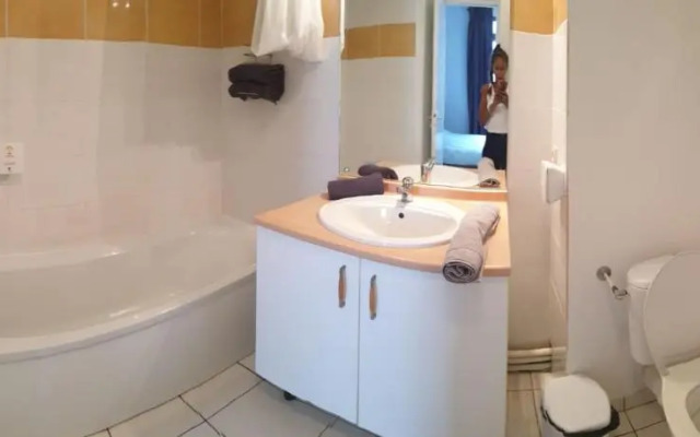 Studio Cité médiévale 250 m