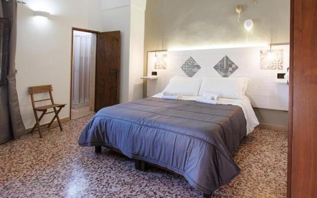 Exedra Holiday House