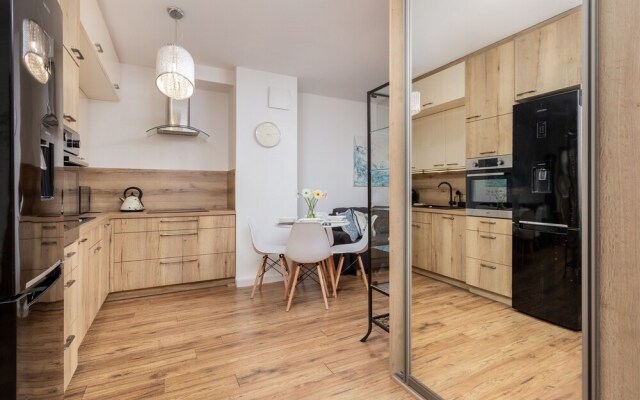 Batorego 7 Apartament Gdynia by Renters