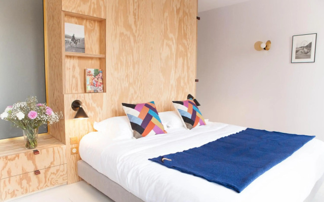 Montholon Paris Hotel