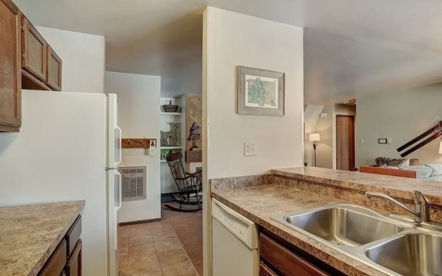 1125 Flying Dutchman 1 Bedroom Condo by RedAwning