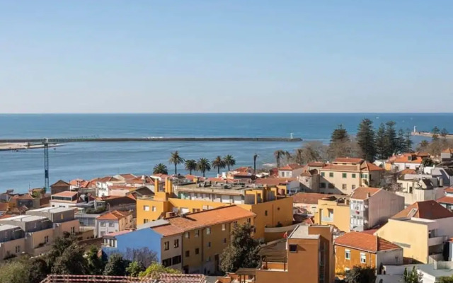 Liiiving in Porto Sea River View Apartment
