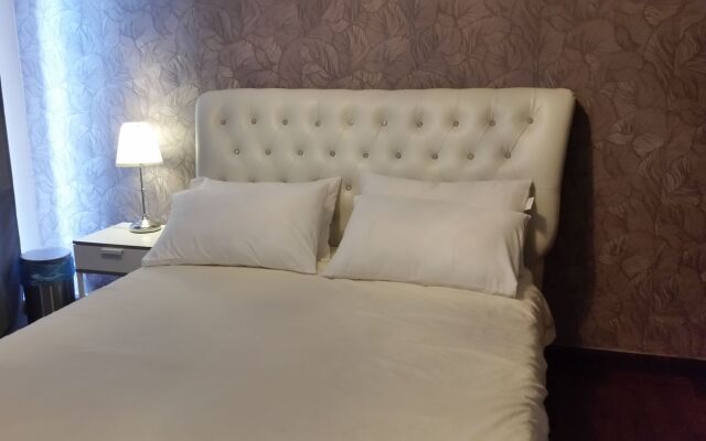 Silverscape Family Studio Suite