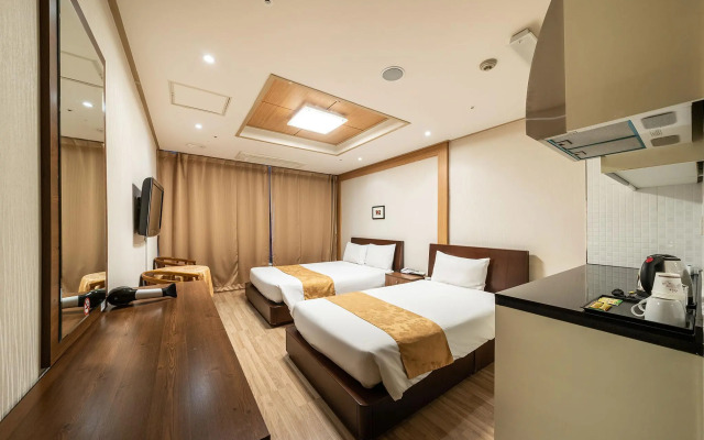 The Hotel Yeong Jong