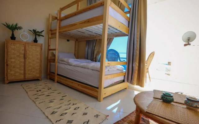 Locals Taghazout Surfcamp