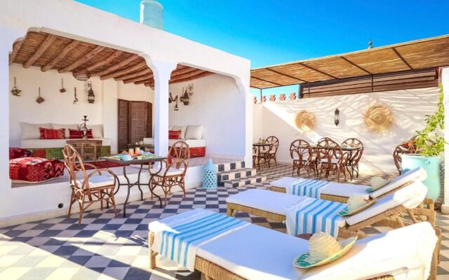 Marrakesh Villa Sleeps 14 with Pool