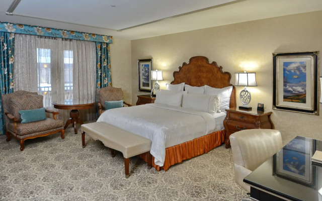 Woolley's Classic Suites Denver Airport