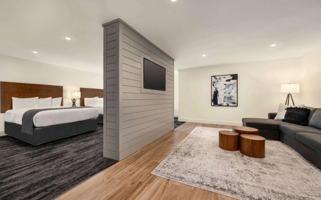 Ramada by Wyndham Cornwall