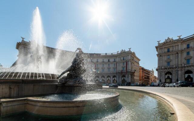 Domus Domi Barberini Sq.