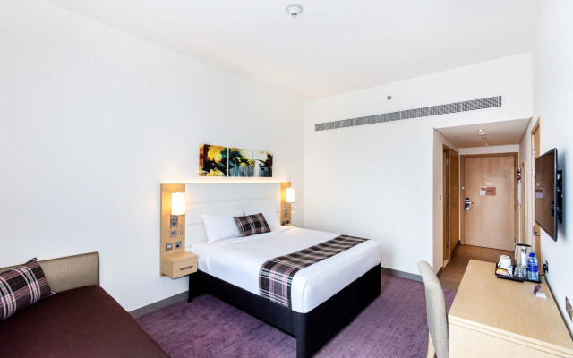 Отель Premier Inn Dubai Dragon Mart