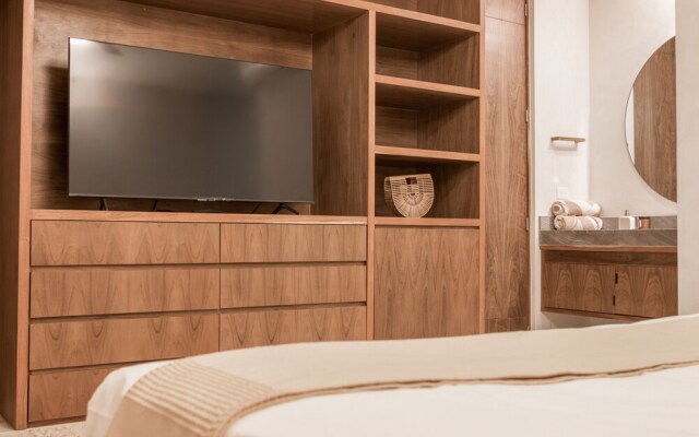 Bajo Cielo 107 By Lockey