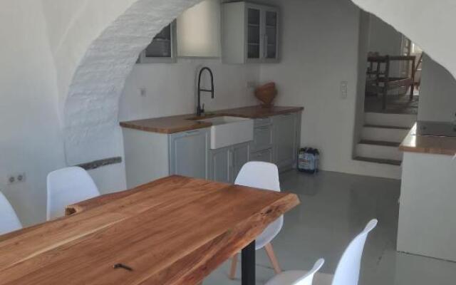 Boutique 19th Century Home in Sifnos