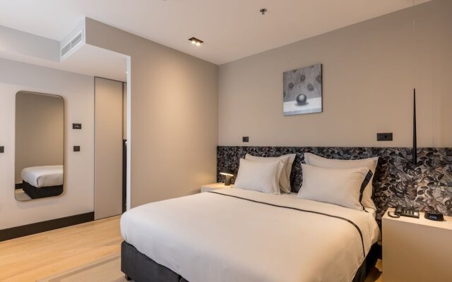 Cora Hotel